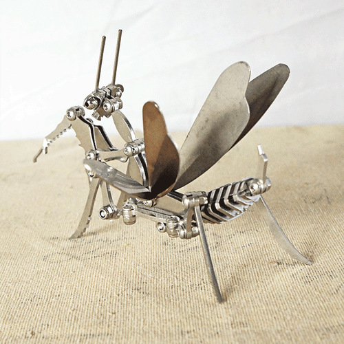 One drop handmade hand and foot foldable metal crafts mantis model ornament SMG mantis model