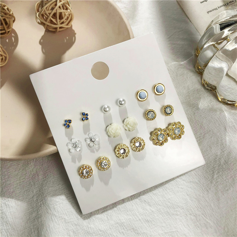 Simple Earrings Mini Earrings Pure Flowers Gentle Princess Diamond Crystal Earring Set Wholesale Nihaojewelry display picture 4