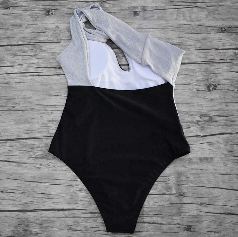 Swimsuit Image 14