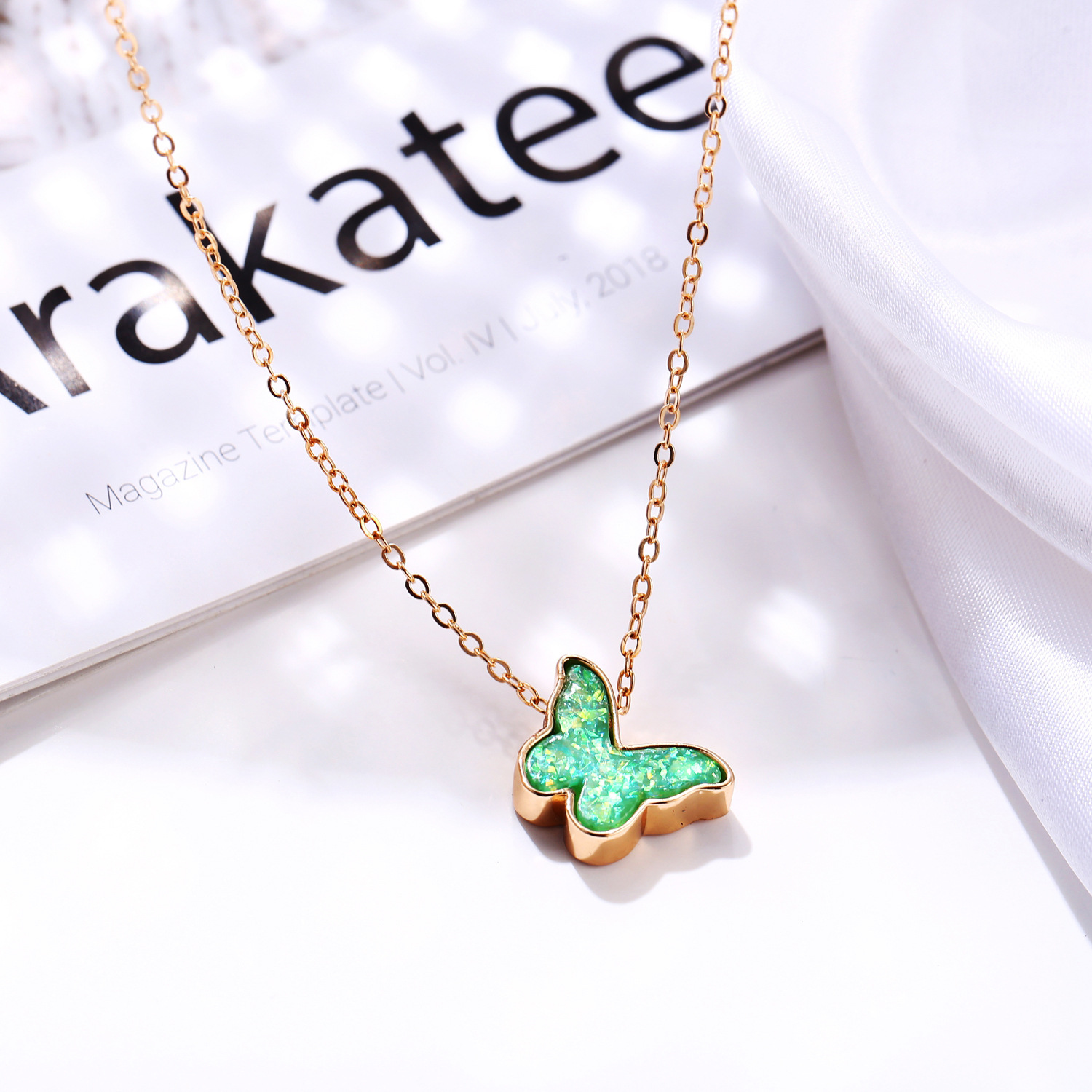 New Multicolor Butterfly Necklace Creative Retro Simple Color Alloy Clavicle Chain display picture 18
