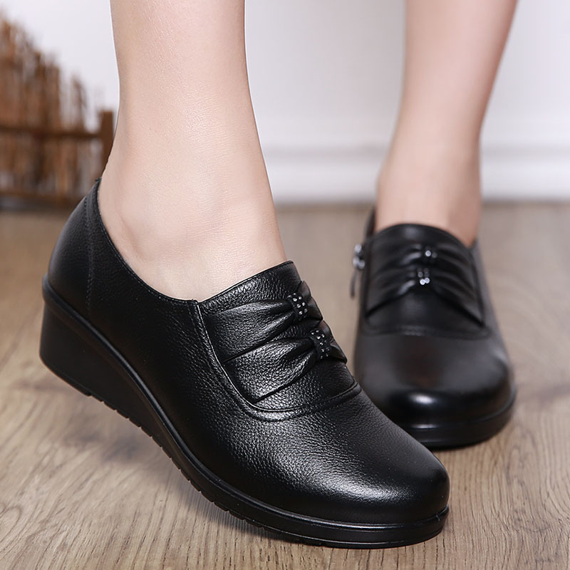 마더스 슈즈 봄 가을 여성용 노인용 논슬립 웨지 가죽 신발 중년 및 노년층 여성용 편안한 소프트 슈즈