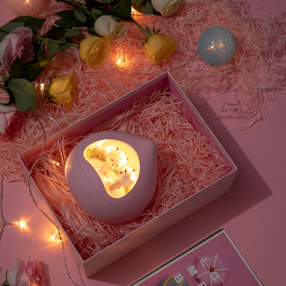 乐乐多新品卧室usb旋转音乐灯 厂家批发礼品送人电池1500毫安便携