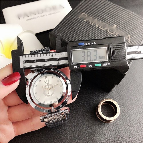 Cross-border fashion quartz watch wholesale 2020 new exquisite watch student bracelet steel strap wrist watch women's watch