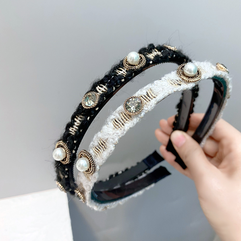 Diamond-studded Pearl Wool Fine Headband display picture 3