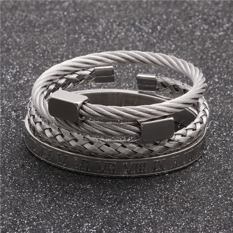 Fashion titanium steel menu0027s suit stainless steel Roman alphabet crown skull bracelet