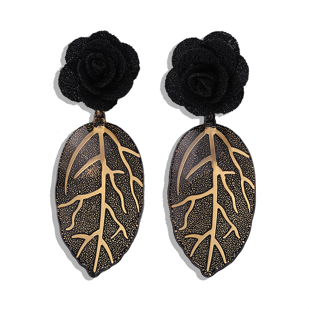 Fashion Exaggerated Hollow Leaves Long Earrings Simple Earrings Wholesale Nihaojewelry display picture 27