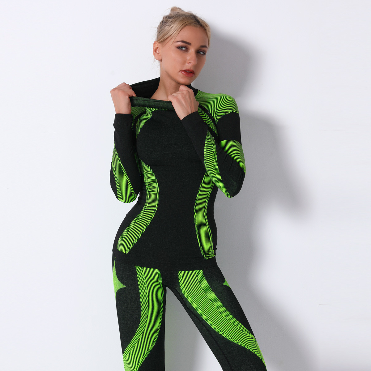 Dametøj Internet berømthed sømløs strikket sexet stribet hurtigtørrende yogatøj langærmede toppe sport løb fitnesstøj_voghion.com