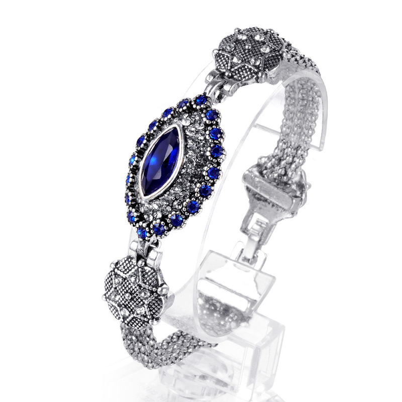 European and American eye-shaped high-grade glass stone bracelet fashion charm ladies flash Diamond ancient silver bracelet Amazon supply wholesale