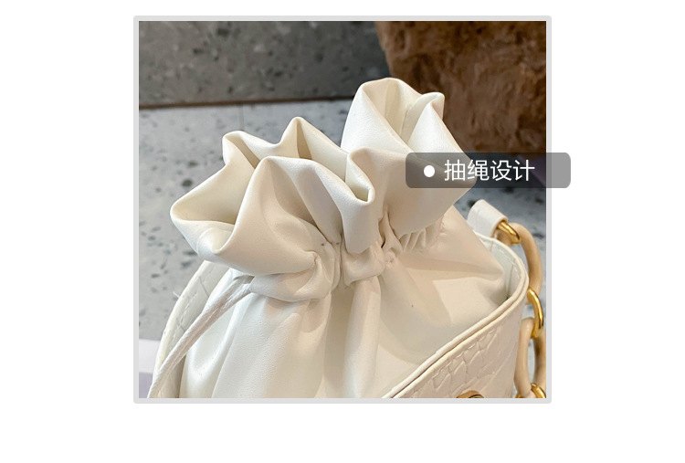 New Trendy Fashion All-match Portable Bucket Bag display picture 34