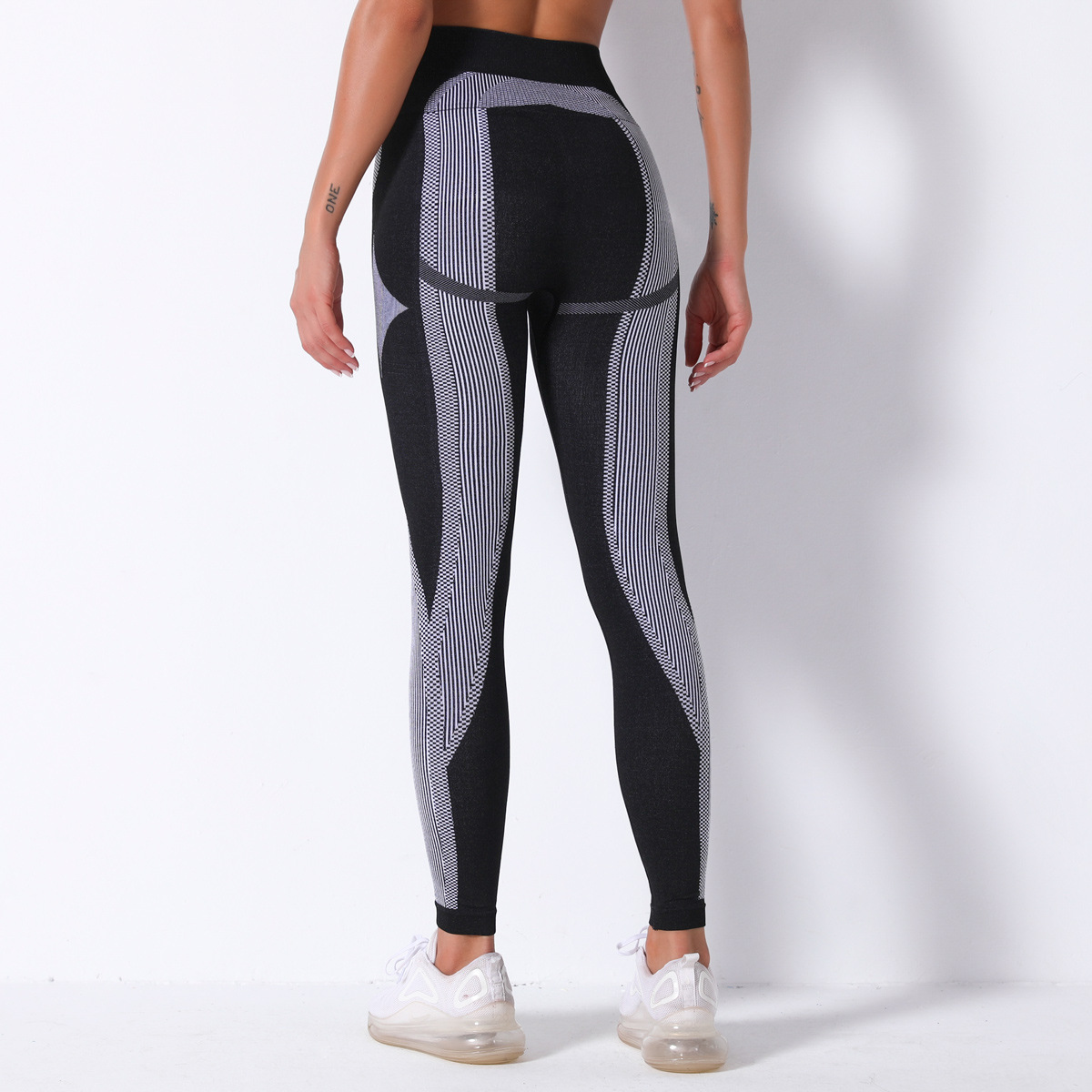 seamless sexy striped hip-lifting fitness pants NSNS11055