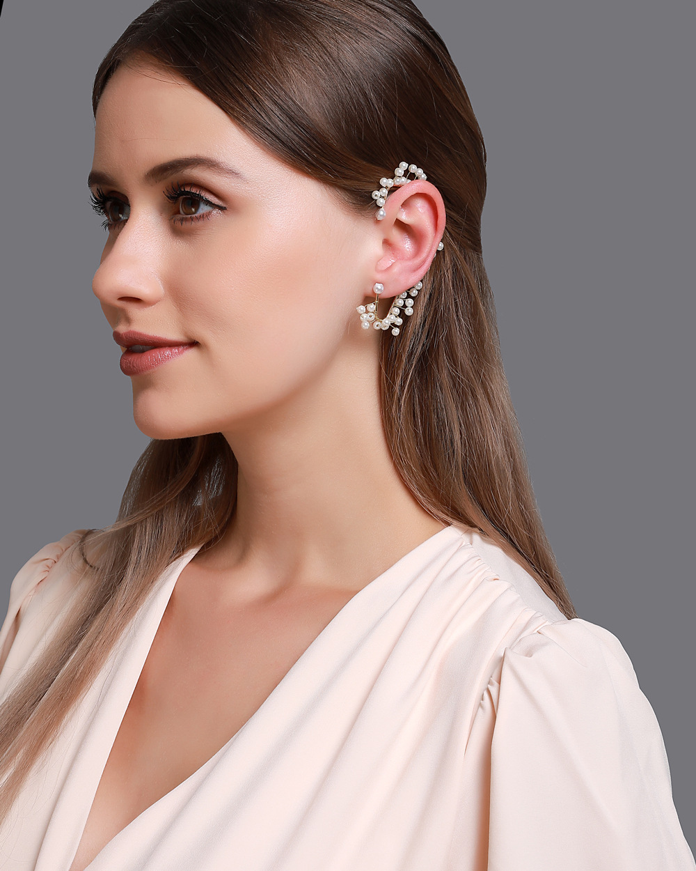 New Ear Clips Pearl One-piece Earrings  Wholesale display picture 3