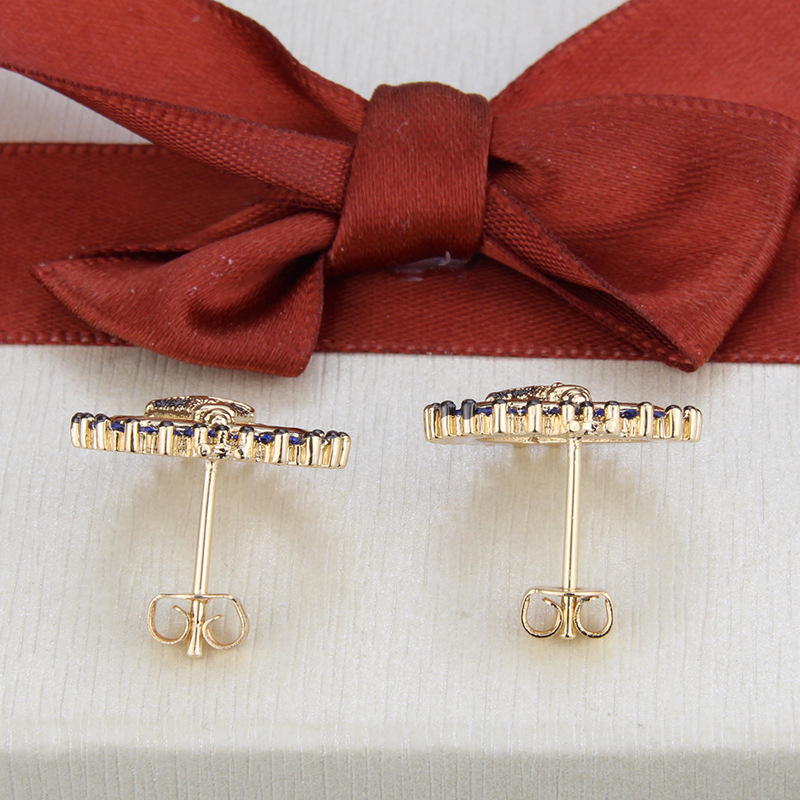 Simple Gold-plated Zircon Heart-shaped Earrings display picture 6