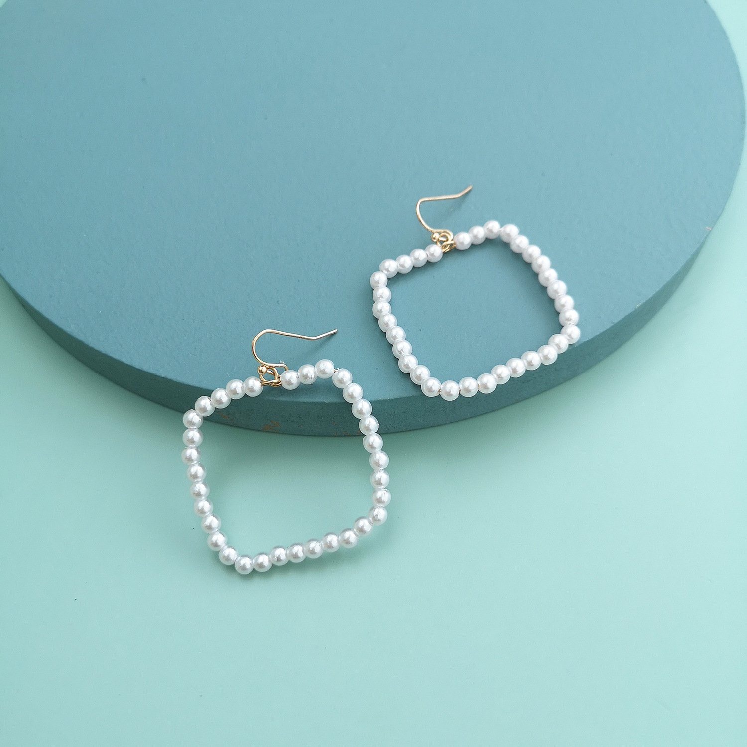 Korea Simple Geometric Square Sweet Pearl Earrings For Women Wholesale display picture 3