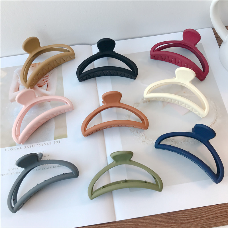 Estilo coreano simple clip de todo partido esmerilado hueco-hacia fuera de la pinza de pelo curvado medio rasguño Cola de Caballo clip de baño horquilla accesorios para el cabello