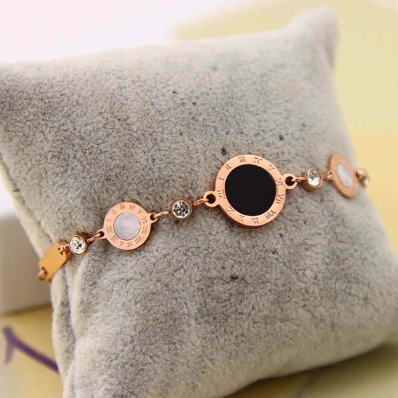 Elegante armband voor dames van titaniumstaal en parelmoer zwart wit_voghion.com