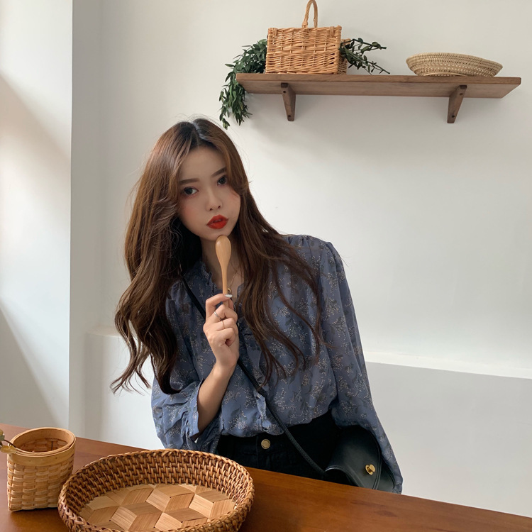 The 2022 new style of Korean-style, gentle and stylish floral chiffon sweater for women, long-sleeved base layer and puffed sleeve top pic 14