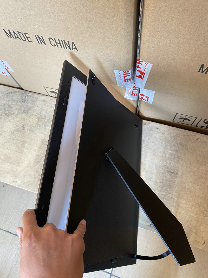 白木2820红金框开窗背板2