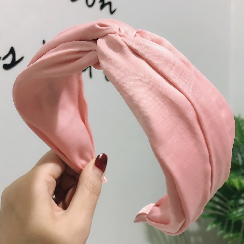 Korean Wave  Fashion Wide-brimmed Solid Color Cross-knotted Fabric Hair Accessories Mori Girl Hair Hoop Wholesale Nihaojewelry display picture 10