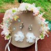 Cute hair accessory handmade for bride suitable for photo sessions, flowered