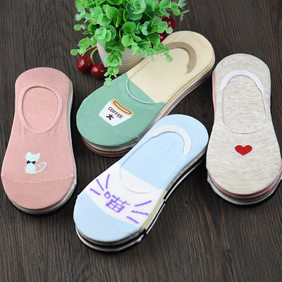 2020 Spring and summer A variety of Cotton lady leisure time Boat socks Versatile Shallow mouth Cartoon originality Invisible socks wholesale