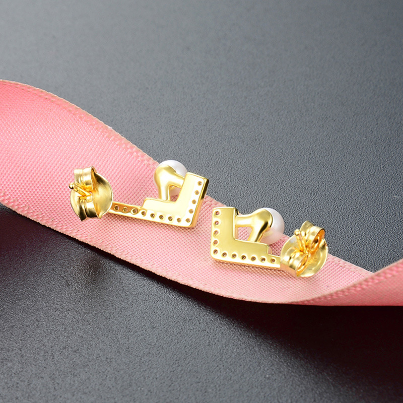 Venta caliente transfronteriza s925 plata diamante Stud pendientes moda creativa estilo Chanel luz lujo elegante pendientes para las mujeres al por mayor