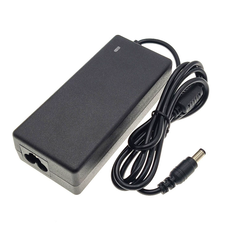 Проектор, адаптеры питания, зарядное устройство, 15V, 15V