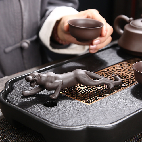 Creative purple clay tea pet cheetah fortune town house tea table accessories tea table fine tea ceremony can raise handmade decorative ornaments