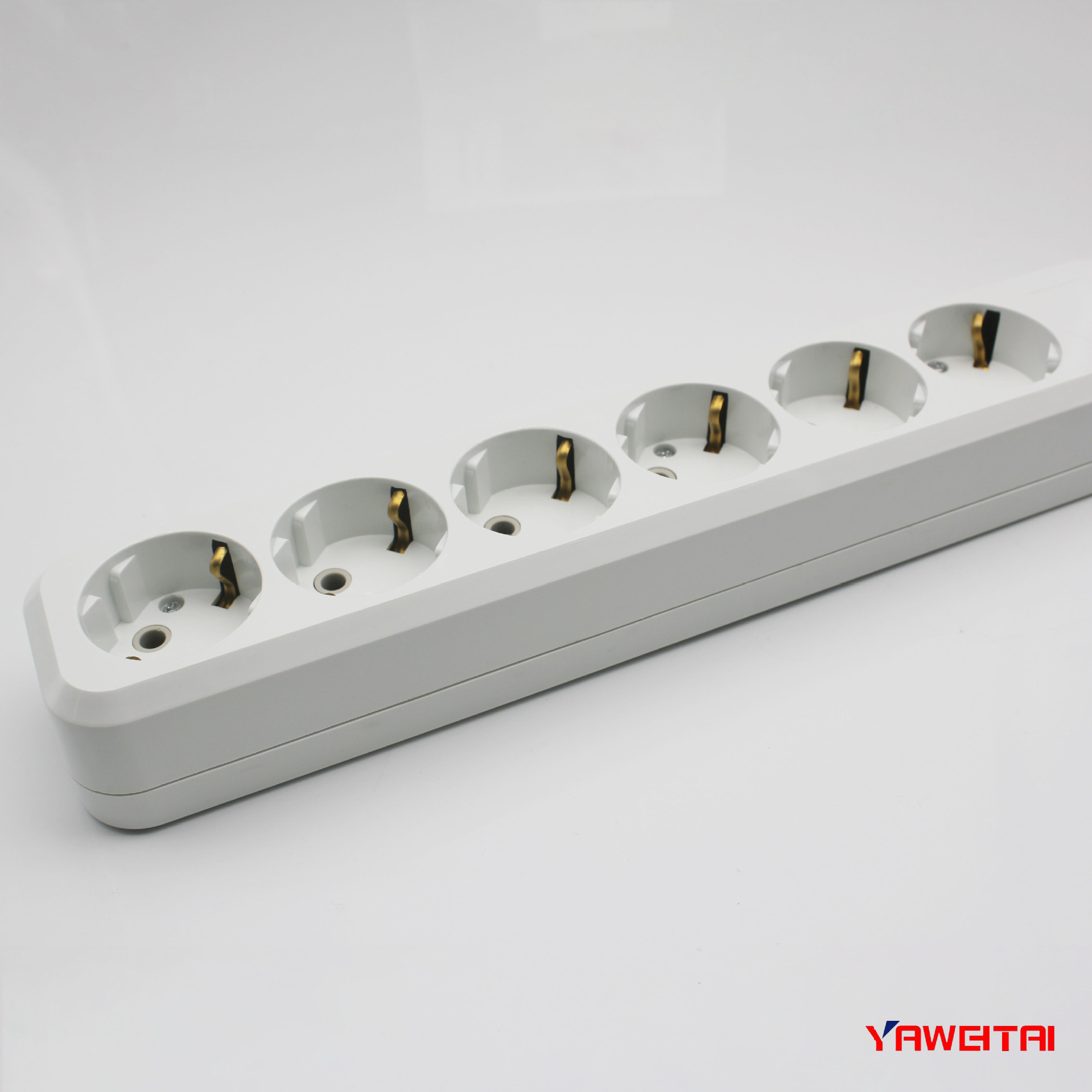 工厂直销Schuko插座 欧式六位/六孔面板排插 俄式排插带接地