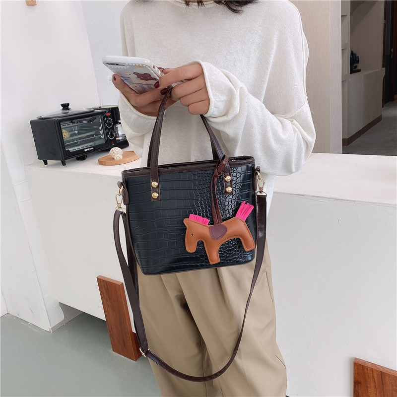 Big bag women's bag 2020 new fashion large capacity messenger bag Korean style early autumn shoulder bag handbag