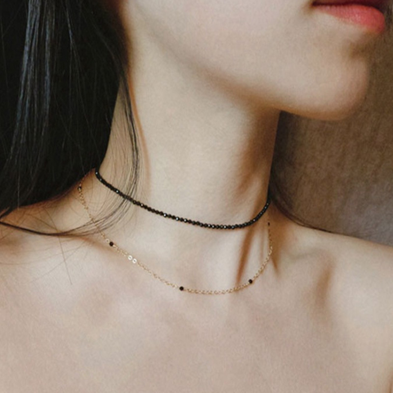 Retro black necklace