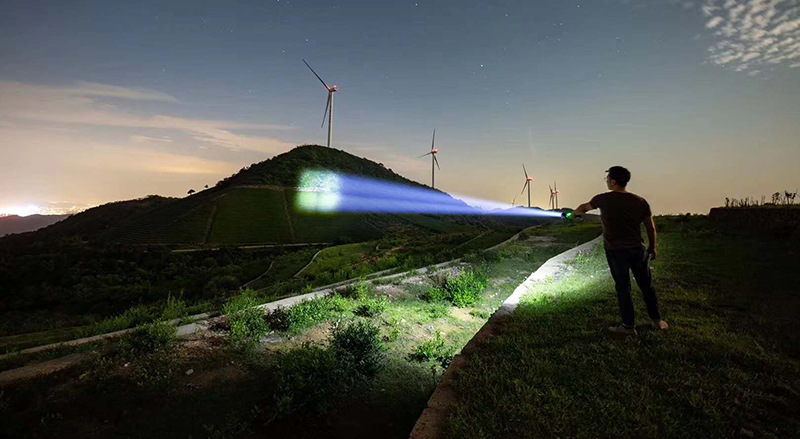 Cross-border bestseller USB flashlight, outdoor aluminum alloy strong light flashlight, new battery display flashlight gift wholesale pic 18