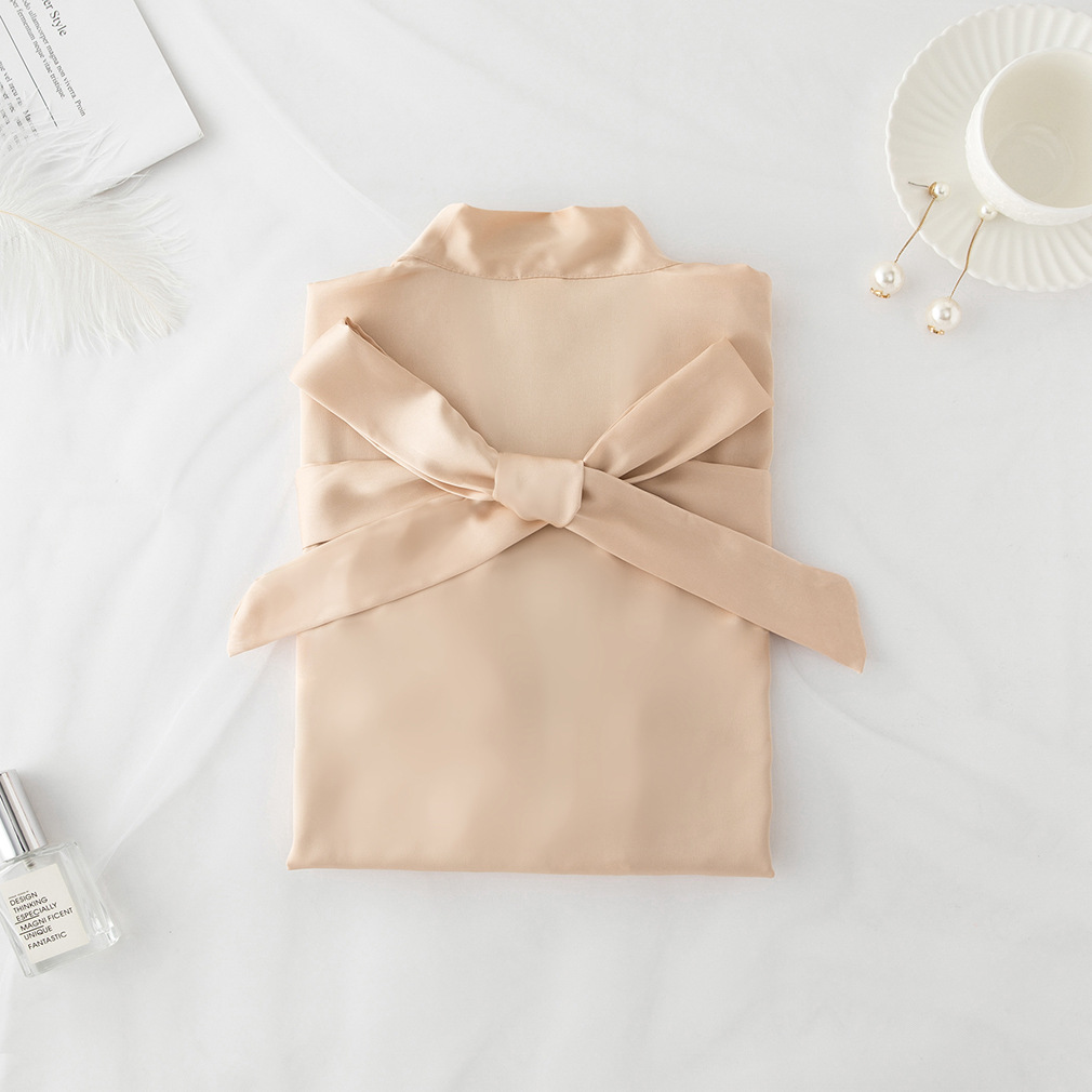 단어없이 샴페인.