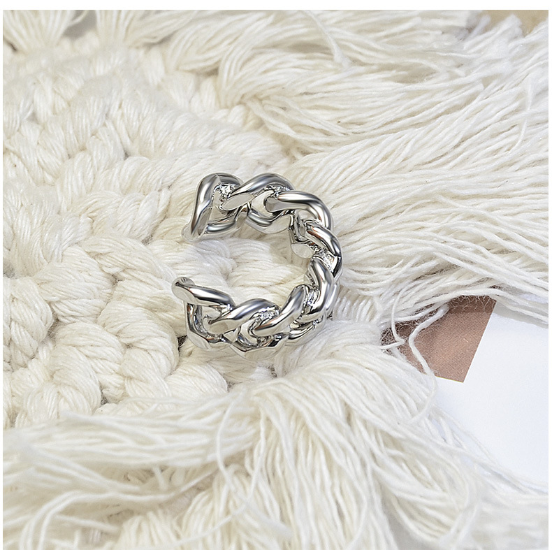 Retro Simple Chain Hollow Twist Open Titanium Steel Rings Wholesale display picture 12