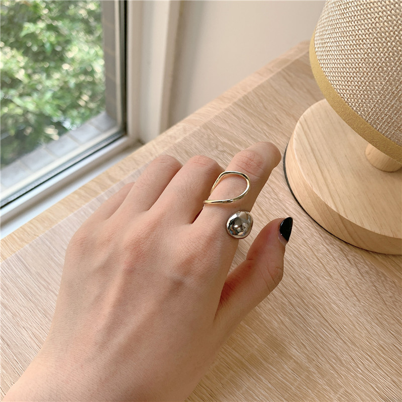 Simple Two-color Ring Metal Light Opening Adjustable Ring Wholesale Nihaojewerly display picture 5