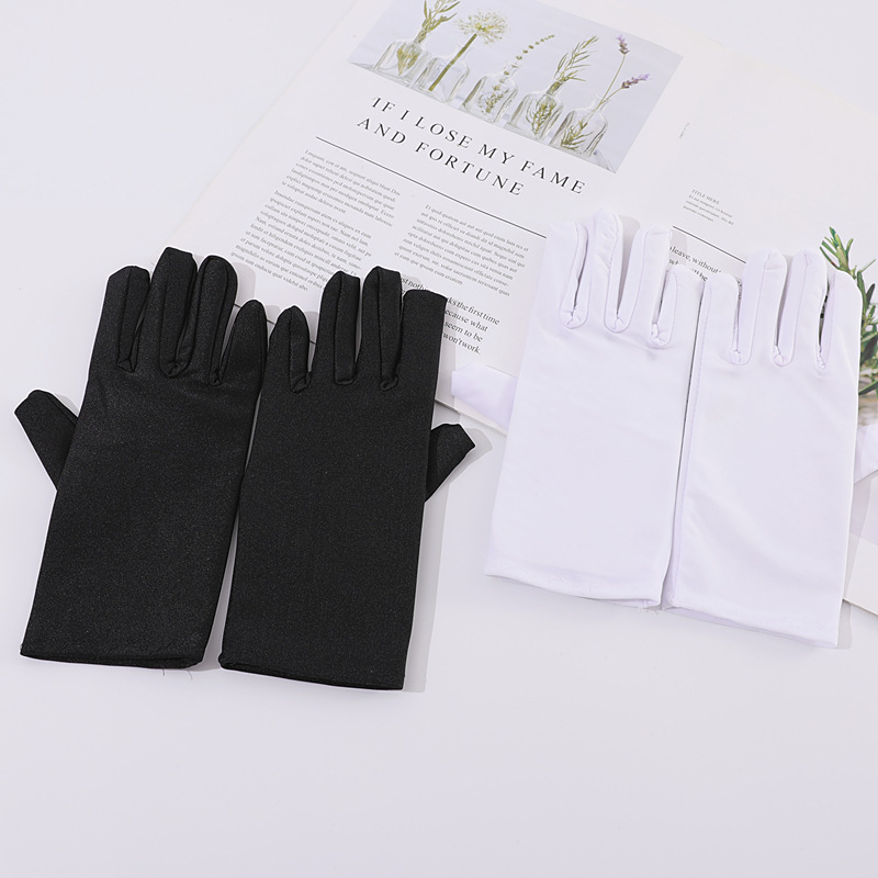 Sunscreen Gloves in Use