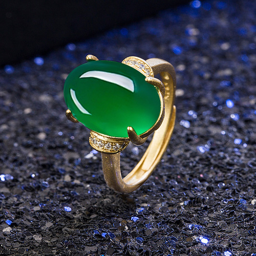 Retro Ethnic Green Agate Ring for Women, Ancient Gold Green Jadeite Ring, Simple and Fashionable Jewelry