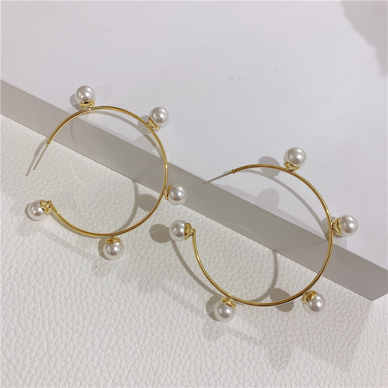 High-quality Pearl Earrings Elegant Exaggerated Large Hoop Earrings Women display picture 4