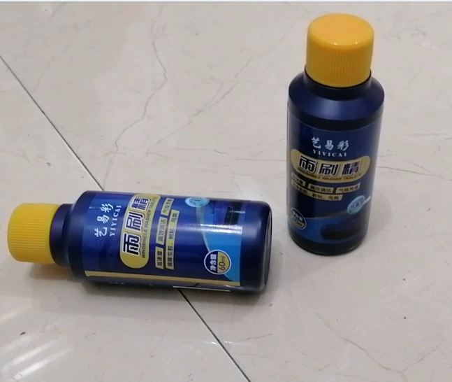 Yiyicai Высокоэффективный концентрированный стеклоочиститель с покрытием высокой чистоты для удаления автомобильной масляной пленки для удаления следов насекомых 60 мл