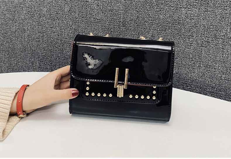 Wholesale Fashion Chain Mini Messenger Shoulder Bag Nihaojewelry display picture 8