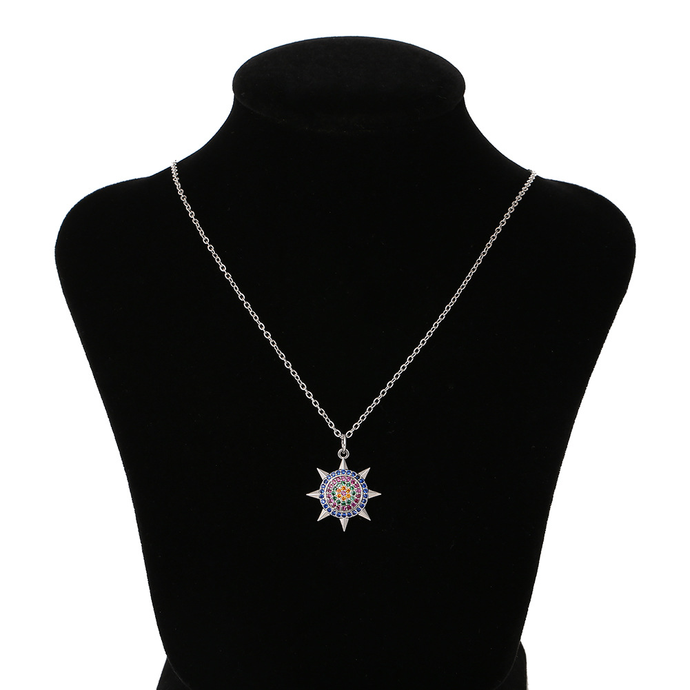 Collier De Zircon Incrusté De Cuivre De Fleur De Soleil De Mode En Gros display picture 8