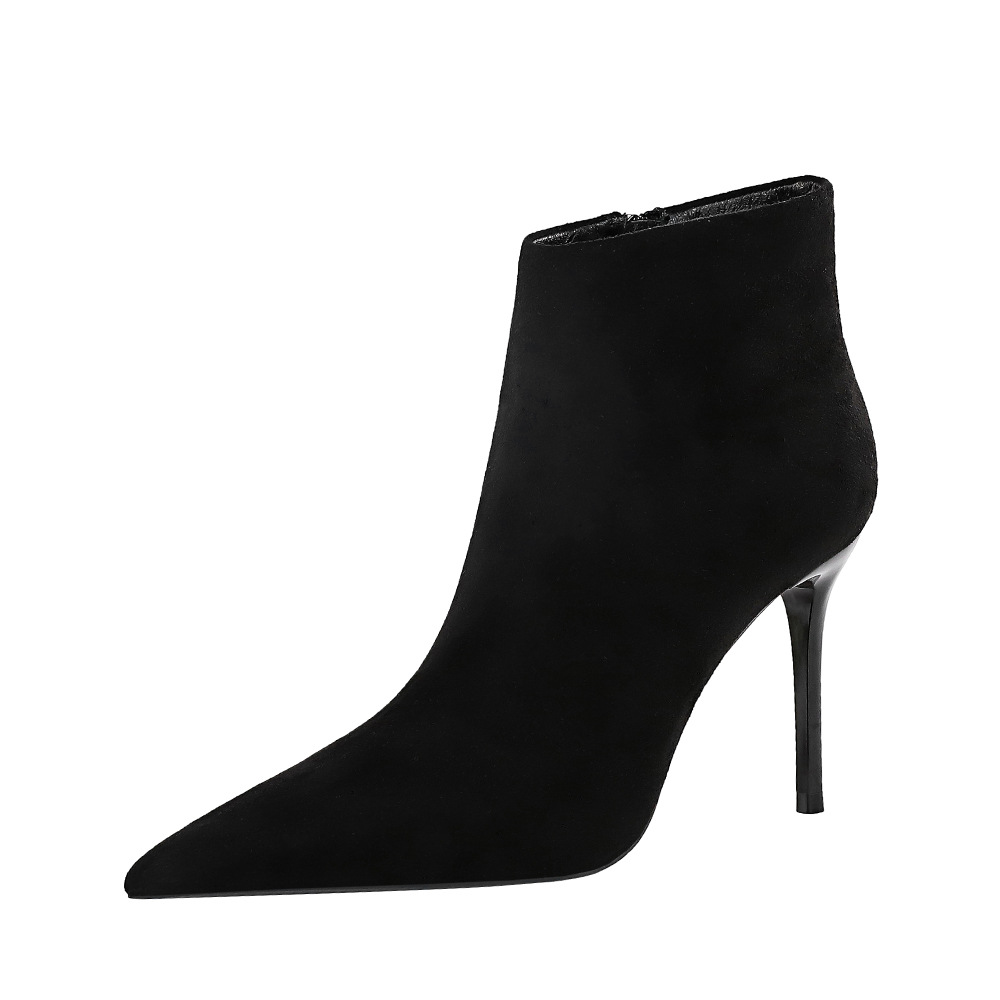 173-9 European and American fashion contracted thin and sexy high-heeled suede tines nightclub show thin short boots and naked boots in winter