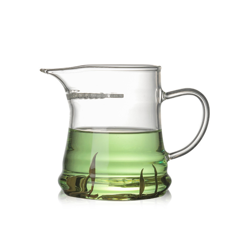 Fábrica al por mayor de vidrio grueso resistente al calor taza de feria águila boca filtro Kung Fu dispensador de Té Verde taza de la Media Luna justo