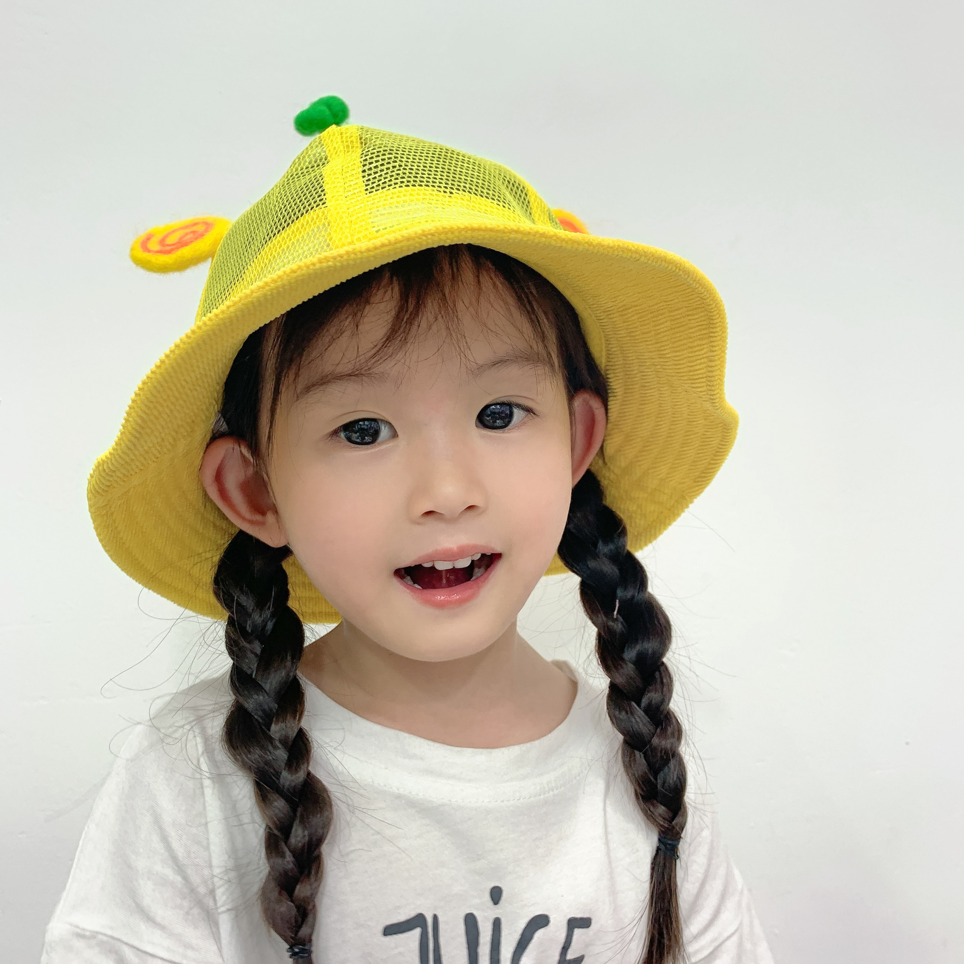 Summer Mesh Children's Hats Custom Hats Small Yellow Hats Sunscreen Parent-child Basin Hats display picture 6