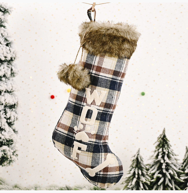 Christmas Decorations Plaid Cloth Dog Bone Christmas Socks display picture 7