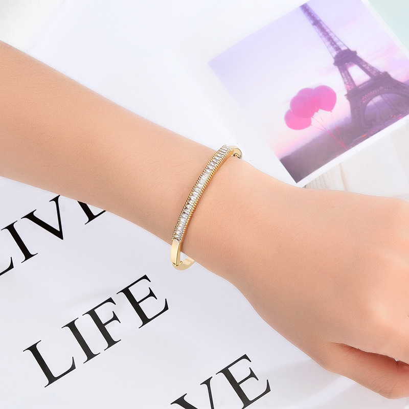 Mode Coréenne Nouvelle Ligne Créative Perceuse Micro-incrusté Alliage Simple Bracelet En Gros Nihaojewelry display picture 4