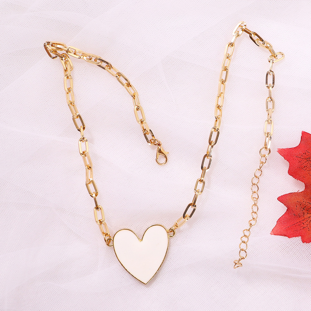 Gold-plated Blue And White Peach Heart Metal Simple Fashion Trend Alloy Necklace For Women display picture 10