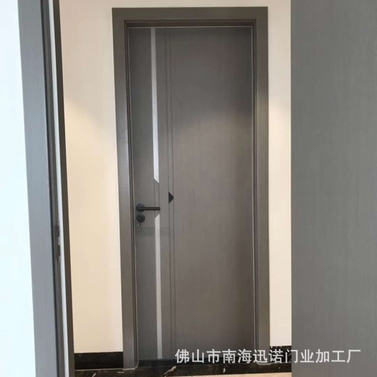 Nuevo estilo pintura puerta de madera maciza puerta interior puerta dormitorio alivio europeo tallado Fraxinus mandshurica conjunto puerta