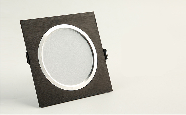 5067872434_1983651054