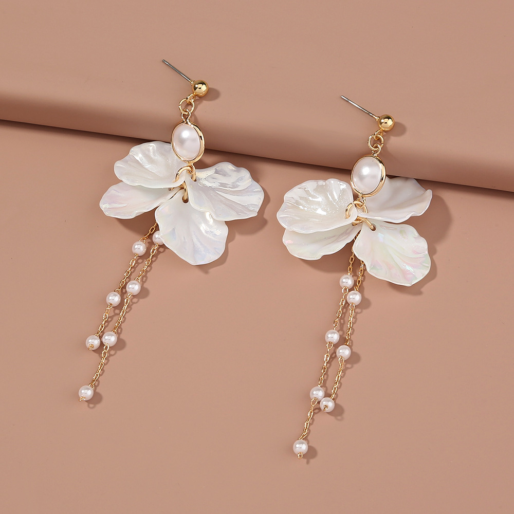 2020 Elegant Womens Pearl Petal Earrings Long Tassel Exquisite Fashion Korean Earrings in Stock Wholesalepicture1