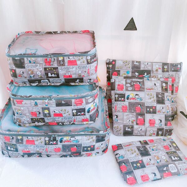 Cartoon waterproof storage system for traveling